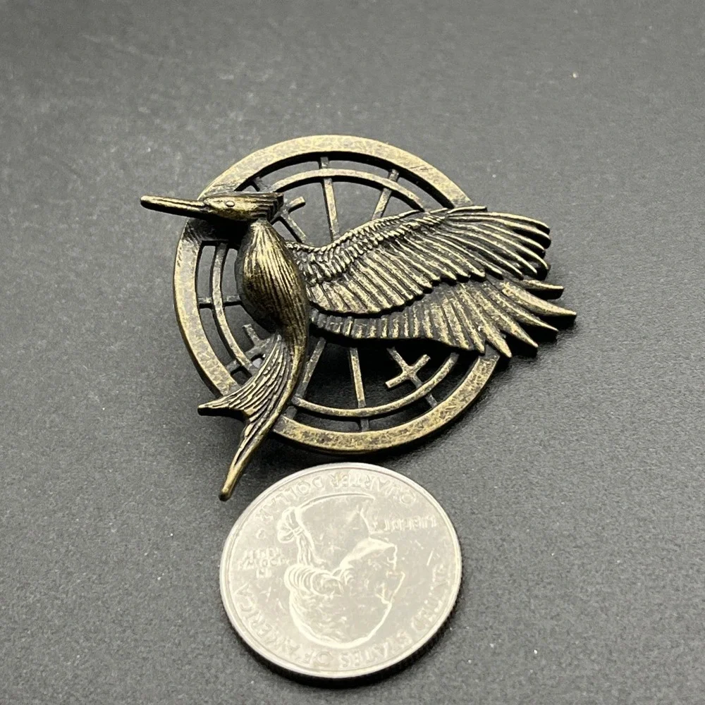 2013 The Hunger Games Mockingjay Symbol Katniss Everdeen Lapel Hat Pin‎